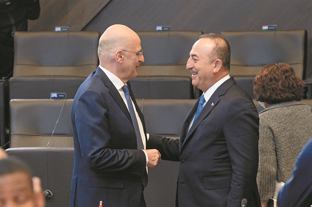 Η Μόσχα κλιμακώνει τον «ψυχρό πόλεμο»