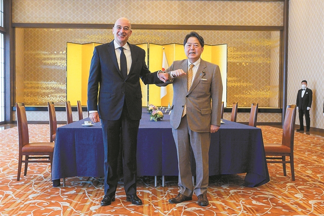 Αποστολή στο Τόκιο κατά του αναθεωρητισμού