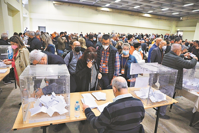 Παρασκήνιο για την Κεντρική Επιτροπή  