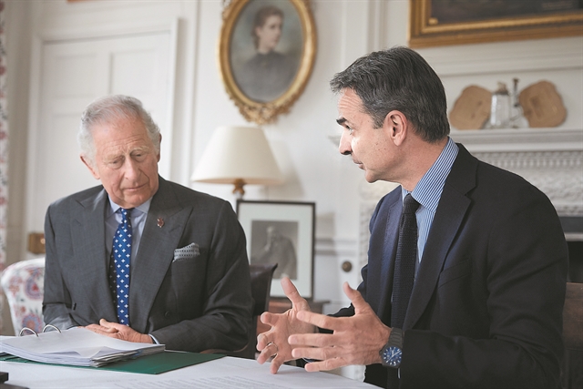 «Θερμός» Μάιος για το Μαξίμου