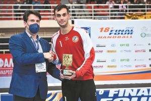 Ονειρο ζούμε, μη μας ξυπνάτε