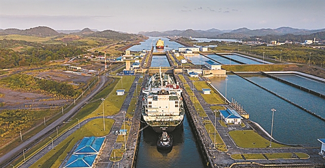 Κρουαζιερόπλοιο για φιλοξενία προσφύγων