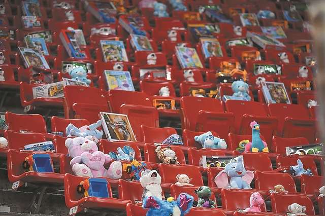 Το σκηνικό των μεγάλων αντιθέσεων