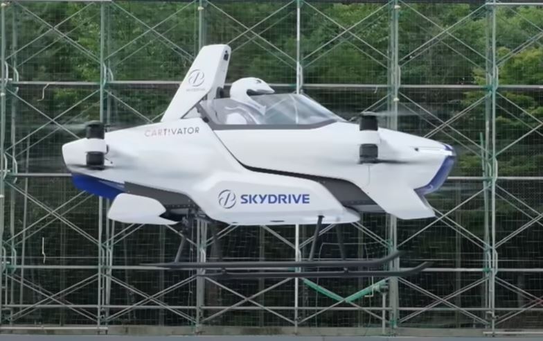 Ποια αυτοκινητοβιομηχανία ετοιμάζεται να κατασκευάσει ιπτάμενα αυτοκίνητα