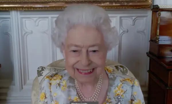 Βασίλισσα Ελισάβετ: Τι είπε για την περιπέτειά της με τον κοροναϊό