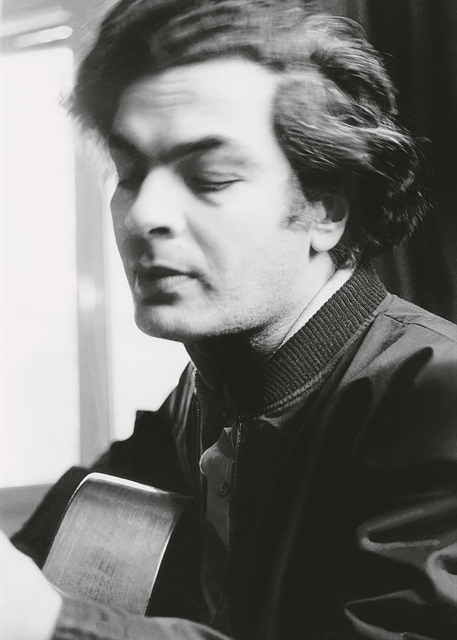 «Στίχος και μελωδία γεννιούνται μαζί στον Λοΐζο»