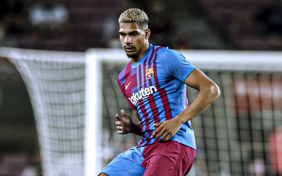 Επίσημο: Στη Μπαρτσελόνα μέχρι το 2026 με μυθική ρήτρα ο Αραούχο