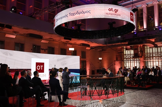 «Ολα από την αρχή» με φόντο τον πόλεμο