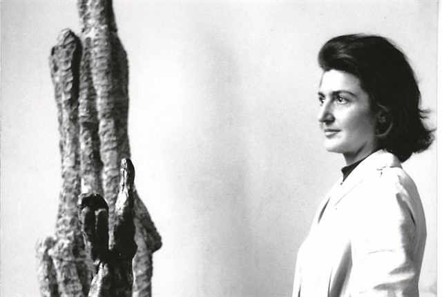 «Τα χρόνια της αθωότητας» της Ναυσικάς Πάστρα