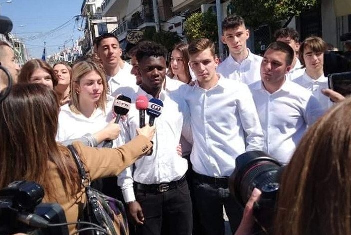 Σαϊντού Καμαρά: Δεκτό το αίτημα του μαθητή – Του χορηγείται άσυλο στην Ελλάδα | tanea.gr