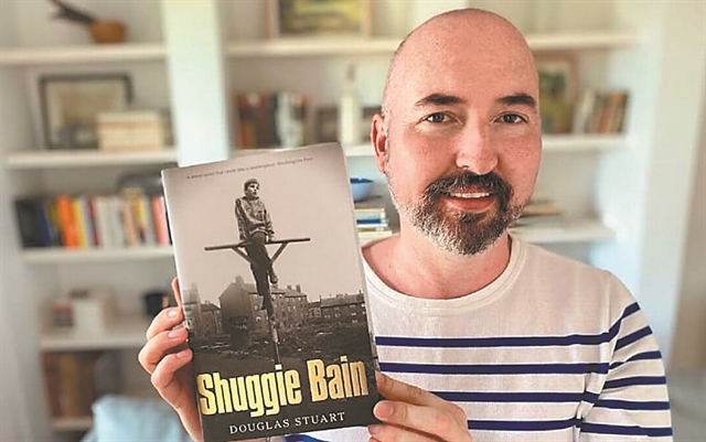 70 βιβλία για τα 70 χρόνια της Ελισάβετ Β’ στον θρόνο της Βρετανίας