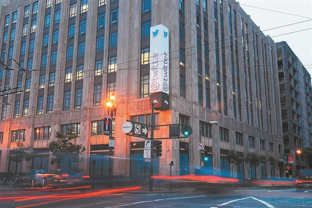 Τρελές… ιδέες και εκπλήξεις του Ελον Μασκ για το Twitter