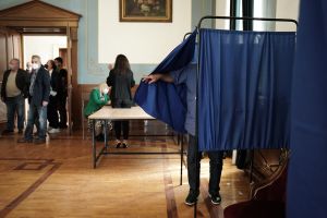 Εκλογές ΚΙΝΑΛ: Εκτιμήσεις για πάνω από 130.000 συμμετοχές – «Σαρώνει» το όνομα «ΠΑΣΟΚ-ΚΙΝΑΛ»