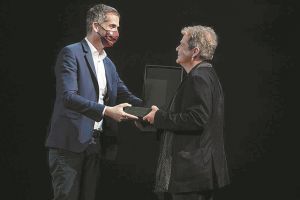 Οι νικητές των  βραβείων «Κάρολος Κουν» και κριτικών θεάτρου και μουσικής
