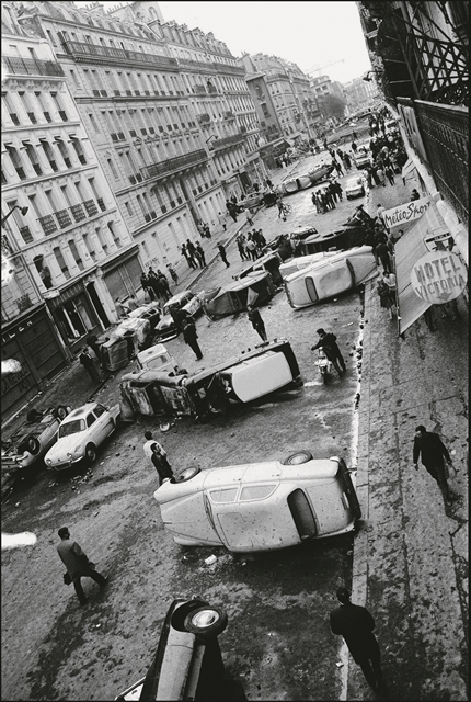 Στην πρώτη γραμμή