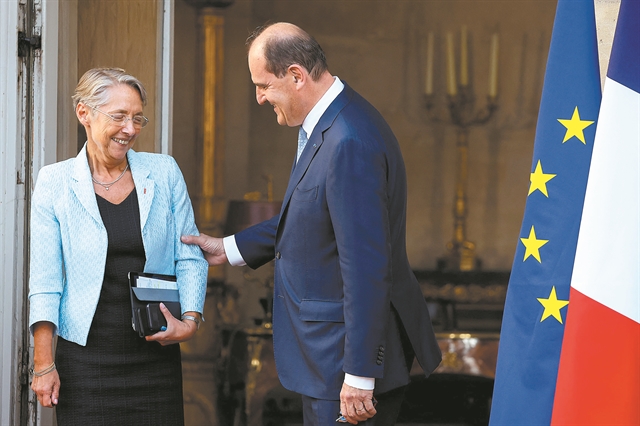 Μια γυναίκα ξανά στο Μέγαρο Ματινιόν