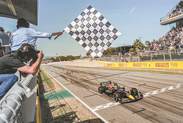 Διεθνές ρεζιλίκι με τον τελικό