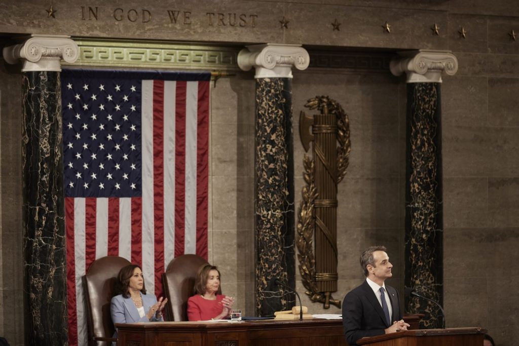 Χουριέτ: Κορυφαίος αρθρογράφος επαινεί τον Μητσοτάκη για την ομιλία του στο Κογκρέσο