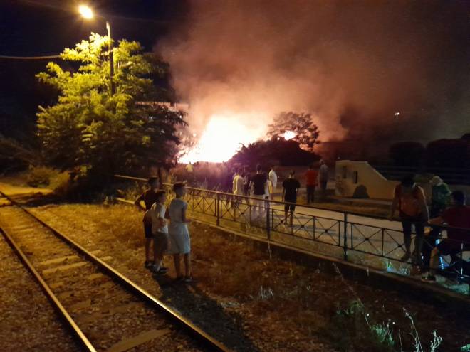 Πάτρα: Φωτιά κοντά στο γήπεδο της Παναχαϊκής