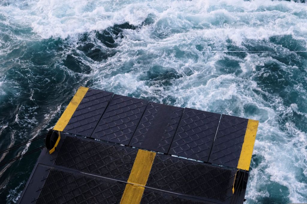 Πειραιάς: Η συγκλονιστική μαρτυρία του καπετάνιου που βρήκε την 5χρονη στη θάλασσα