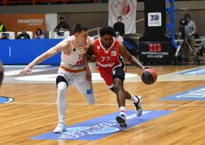 Basket League: Μάχη στο ΣΕΦ για το πρώτο βήμα προς στους τελικούς