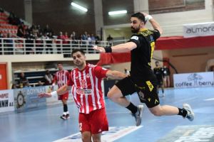 LIVE: Ολυμπιακός – ΑΕΚ