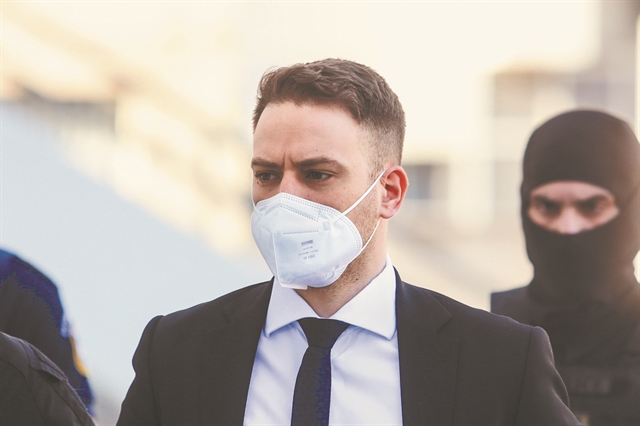 Απολογία-παράσταση