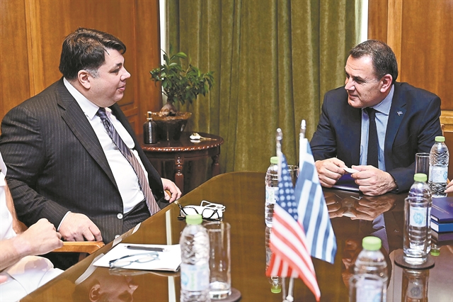 Με παράλληλη ατζέντα για τα αμυντικά στον Λευκό Οίκο