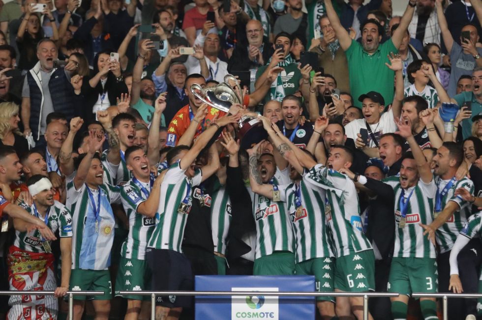 Η απονομή του Κυπέλλου στον Παναθηναϊκό (vid & pics)