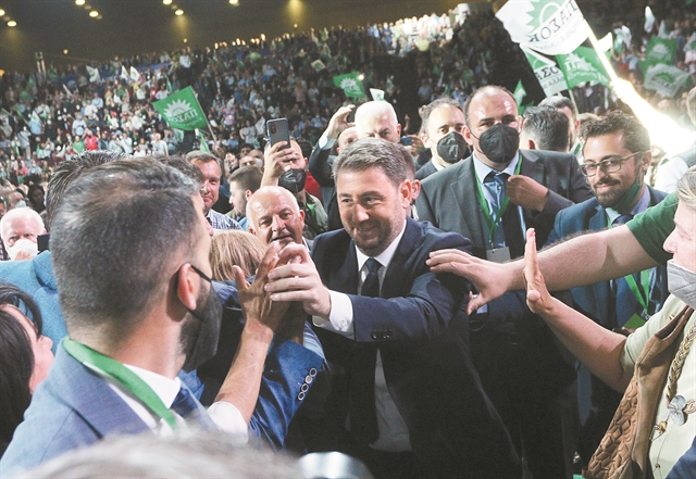 Επανεκκίνηση με νέα ομάδα δράσης