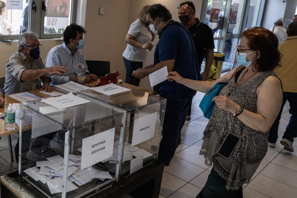 ΣΥΡΙΖΑ: Άνοιξαν οι κάλπες – Το μεγάλο στοίχημα για να σταλεί μήνυμα πολιτικής αλλαγής