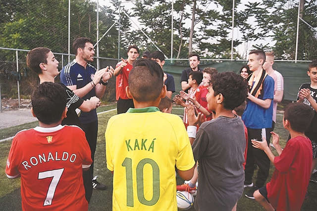 Βατσλίκ και Τζολάκης στην Κιβωτό του Κόσμου