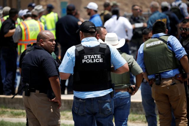 Πόλεμος στην καρδιά των ΗΠΑ: Ενοπλος σκότωσε 14 παιδιά μέσα σε δημοτικό σχολείο στο Τέξας