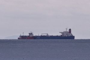 Πώς η κατάσχεση του ιρανικού πετρελαίου στην Κάρυστο προκάλεσε το ρεσάλτο στον Περσικό