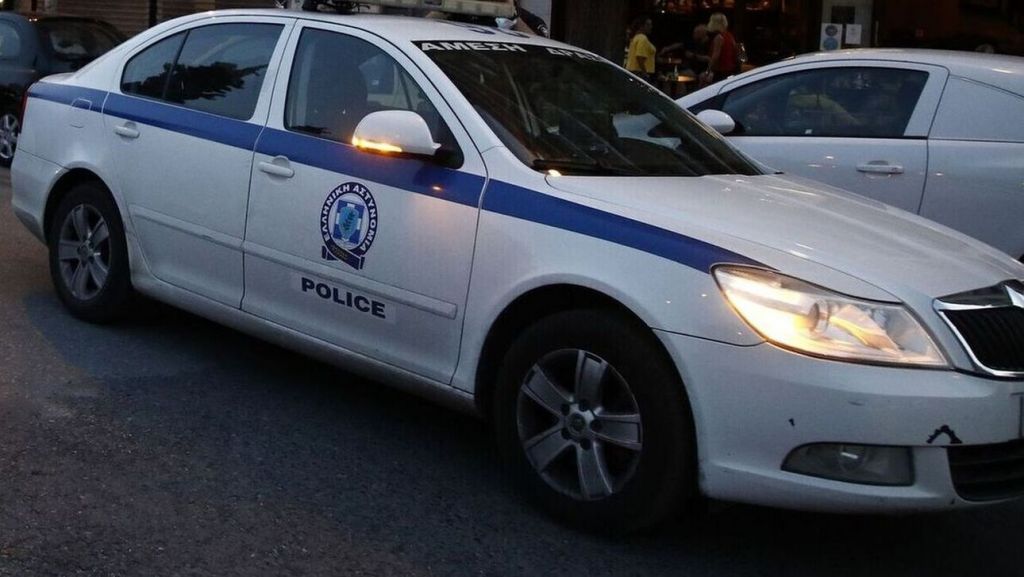 Βύρωνας: Αρπαξαν το υπηρεσιακό όπλο αστυνομικού από το σπίτι του