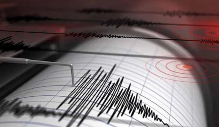Τσελέντης για σεισμό στο Αρκαλοχώρι: «Αποφύγετε τα ήδη επιβαρυμένα κτίρια»