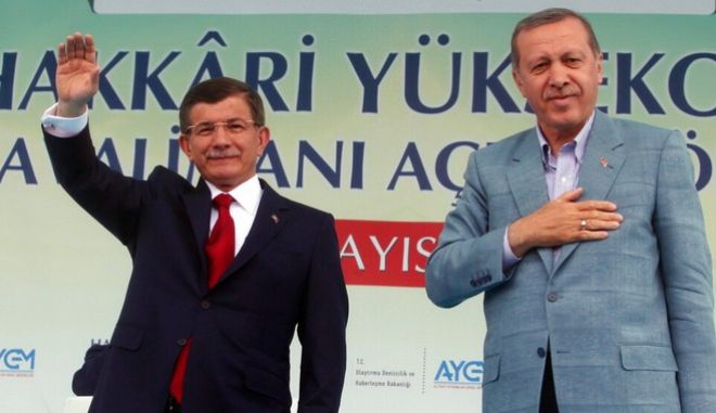 Νταβούτογλου κατά Ερντογάν: Μετά από πέντε μέρες, σήμερα «ξύπνησες» για τον Μητσοτάκη;