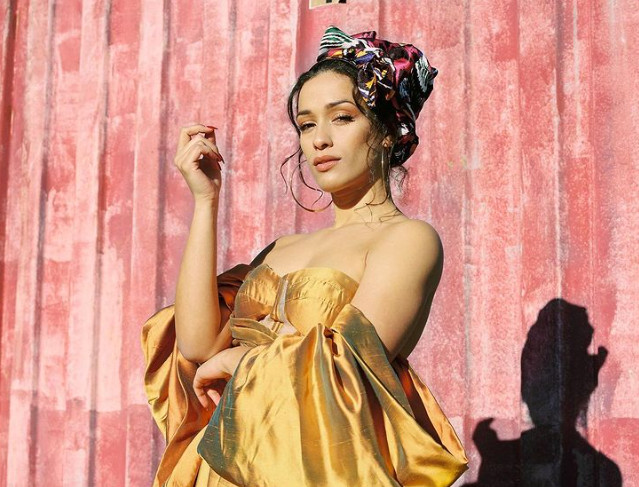 Eurovision 2022: Ποια είναι η «καυτή» Chanel – Το θέατρο, η Shakira…