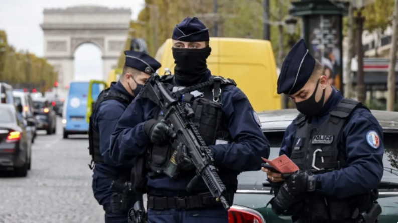 Γαλλία: Αγνωστος γρονθοκόπησε και σκότωσε φρουρό ασφαλείας μπροστά από την πρεσβεία του Κατάρ