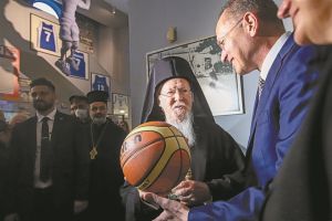 Ελληνικό θρίλερ με ρωσικό τάνκερ και αμερικανούς πράκτορες