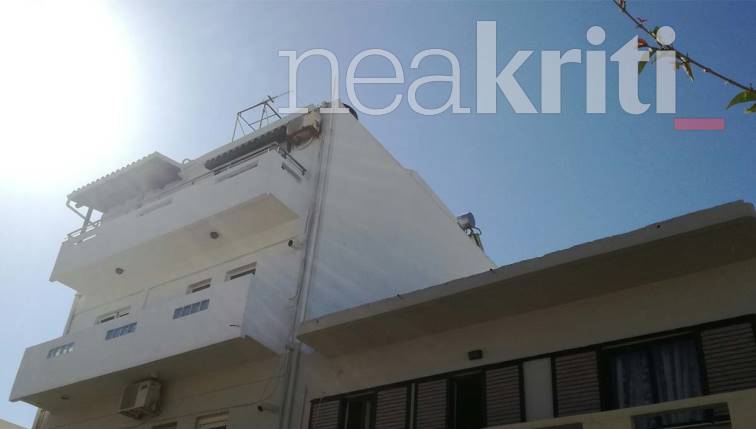 Κρήτη: Σε σοβαρή κατάσταση άνδρας που έπεσε από ταράτσα κατά την εκτέλεση εργασιών