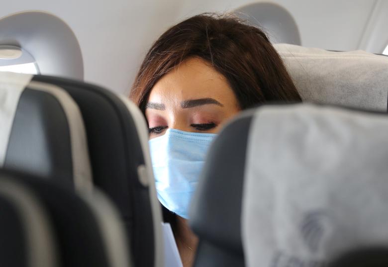 Προαιρετική η χρήση μάσκας σε αεροδρόμια και αεροπλάνα