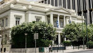 «Αλλαγή φρουράς» σε μεγάλες πρεσβείες