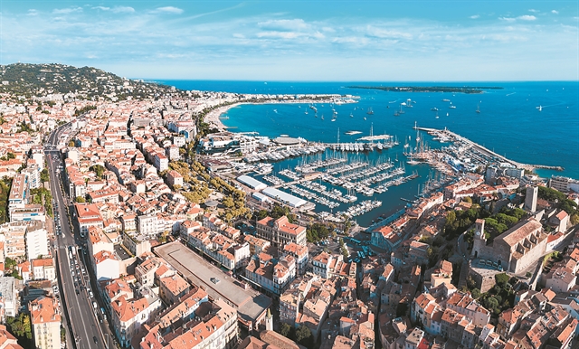 Η Βίκυ με MI-RO και Bvlgari στην Κρουαζέτ…