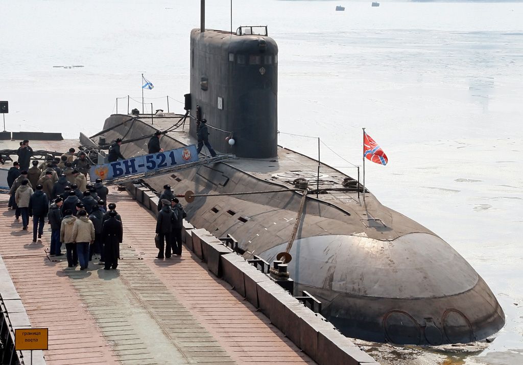 Με πυραύλους «κρουζ» φορτώνει τα υποβρύχια της η Ρωσία