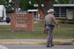 Κατακραυγή για την αστυνομία στο Τέξας – Τα παιδιά καλούσαν το 911 και οι αστυνομικοί…