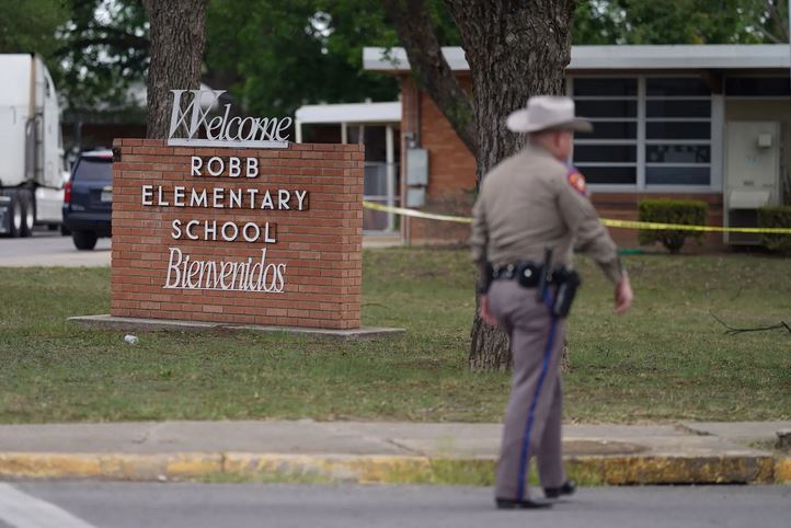 Κατακραυγή για την αστυνομία στο Τέξας – Τα παιδιά καλούσαν το 911 και οι αστυνομικοί…