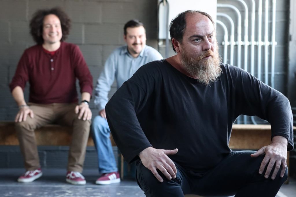 Ο Ορέστης Τάτσης μιλάει για «Το τέλος της μικρής μας πόλης»