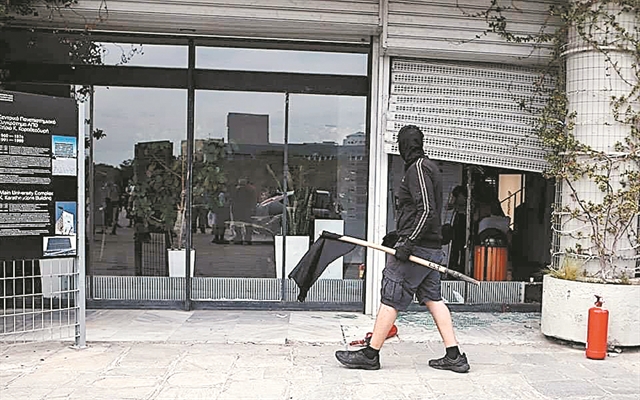 Νόμος είναι το δίκιο του Θανάση