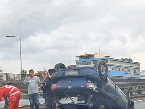 Σοκαριστικό τροχαίο στη λεωφόρο Κηφισού: Αναποδογύρισε όχημα